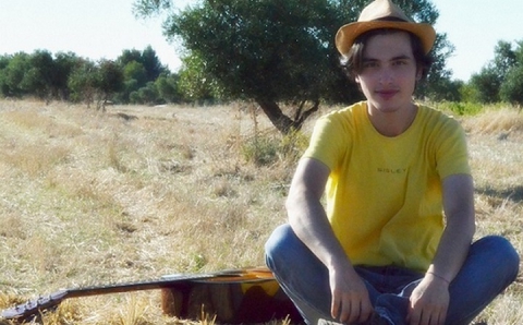 Paky: «Canto di me e della mia balbuzie, che con la musica va magicamente via»